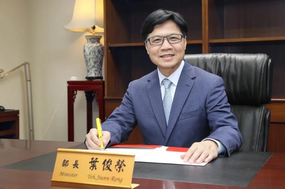 【台大校長遴選爭議】柯志恩提醒葉俊榮　「部長鬍子刮乾淨了嗎」