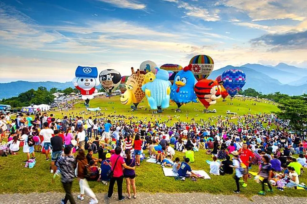 【有片】「2018臺灣國際熱氣球嘉年華」6/30 正式展開    購票、交通、音樂會、追球時程表最強懶人包