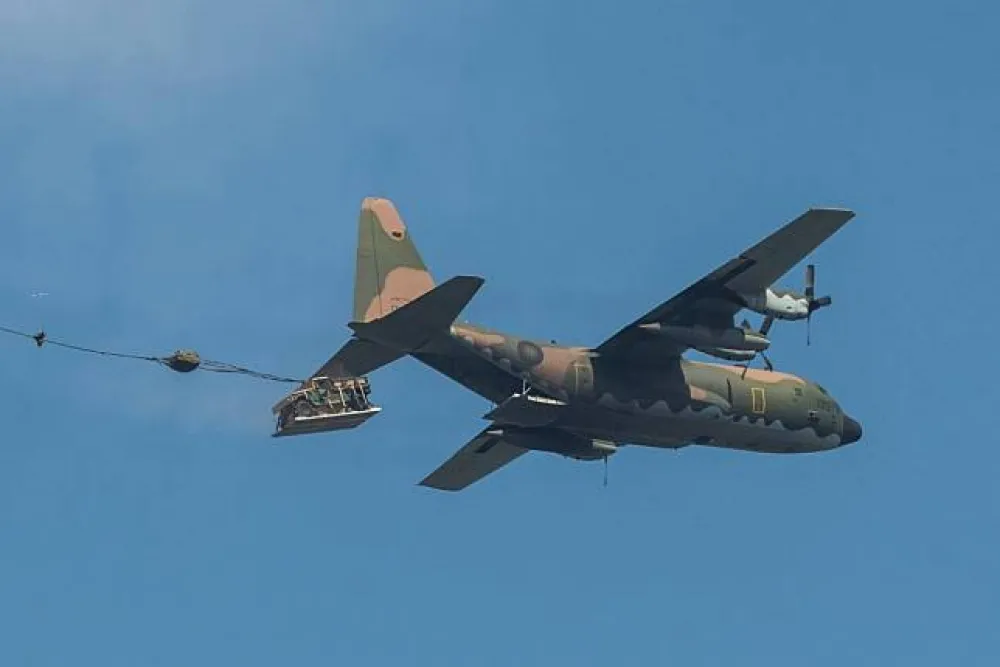 我軍空演解放軍機也來湊熱鬧　國防部：全程觀測