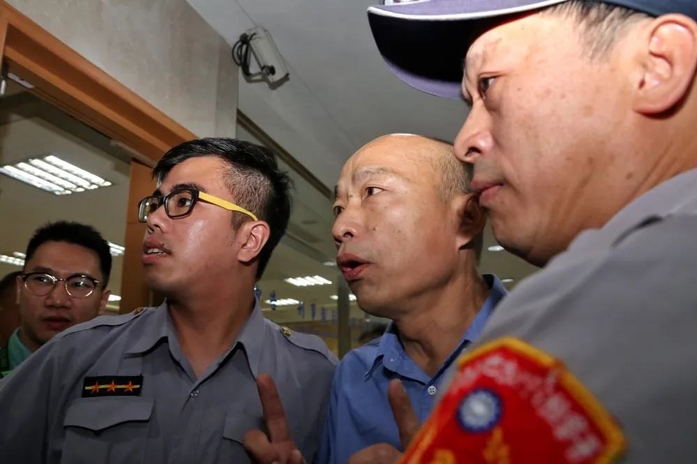韓國瑜前腳才離開北檢　周威佑再爆：任內獎金發放獨厚親信
