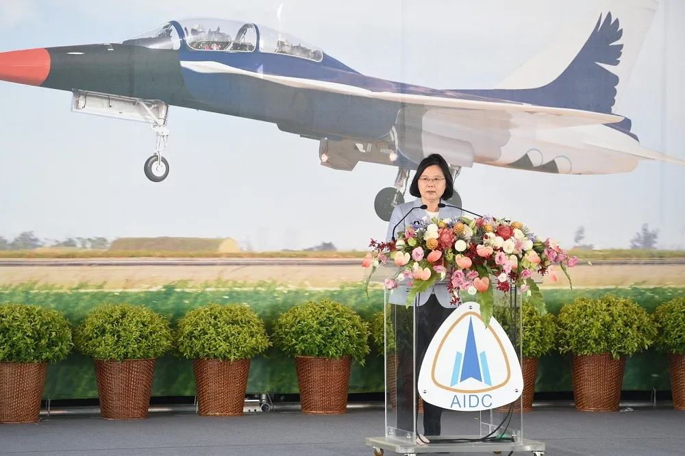 F-16失事飛官吳彥霆殉職　蔡英文：務必從優撫卹