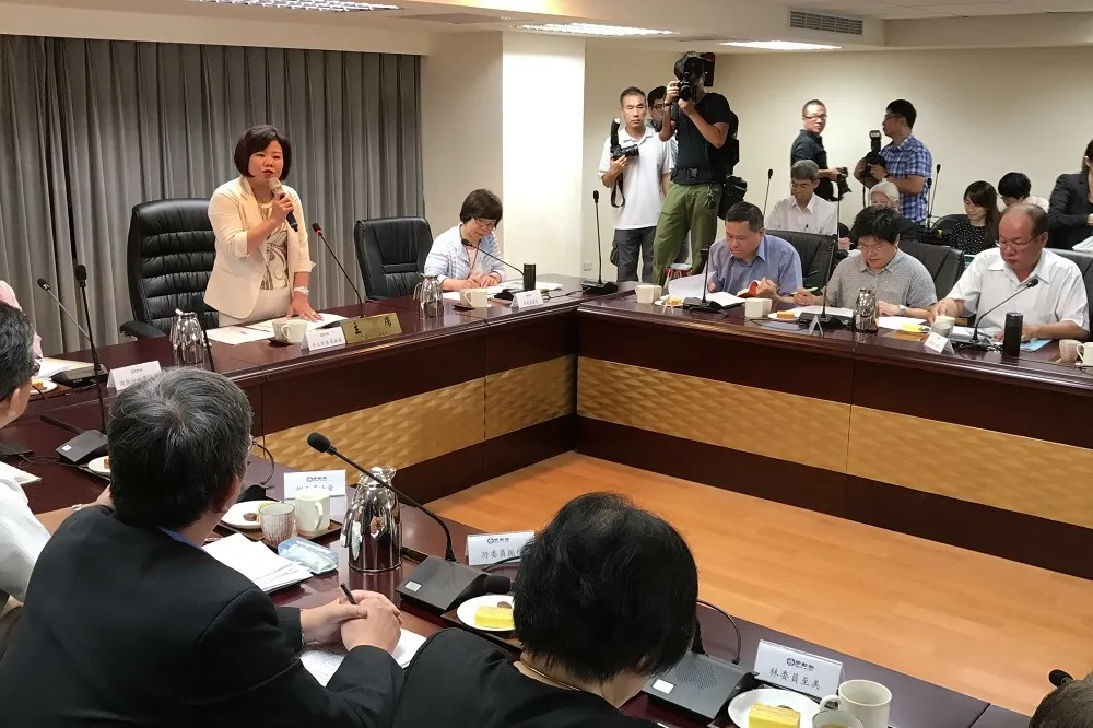 16日召開基本工資審議委員會　賴揆：月薪、時薪雙漲應該不意外
