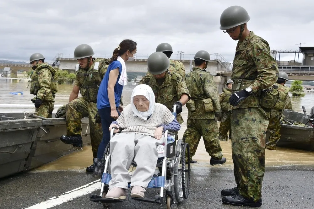 日本豪雨罹難人數破70人　搶救行動「與時間賽跑」