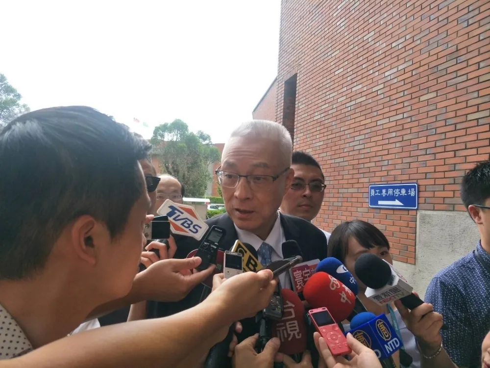 【連戰赴中】黨務主管隨行　吳敦義撇沾光「是連辦來邀請」