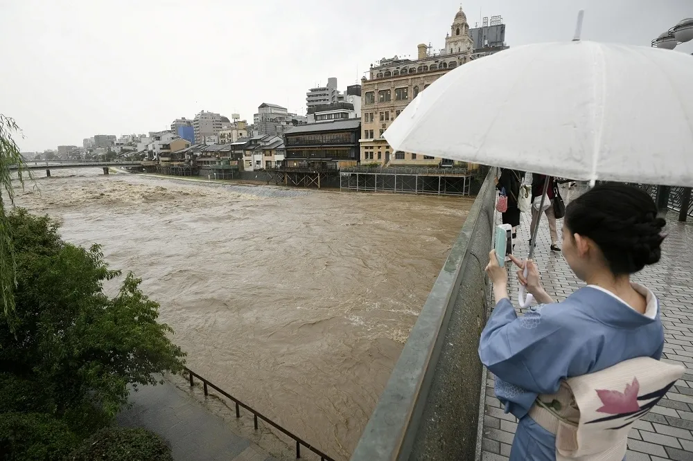 京都、大阪豪雨成災　日本關西地區已經1死、68萬人需要撤離　