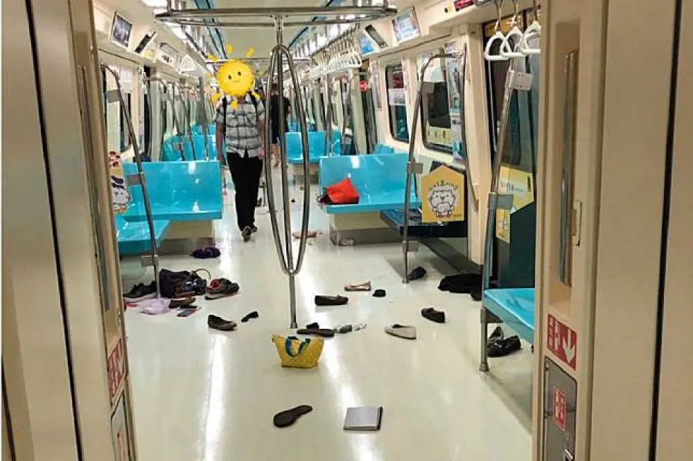 鼠來跑！　北捷車廂700人受驚慌2人推擠輕傷