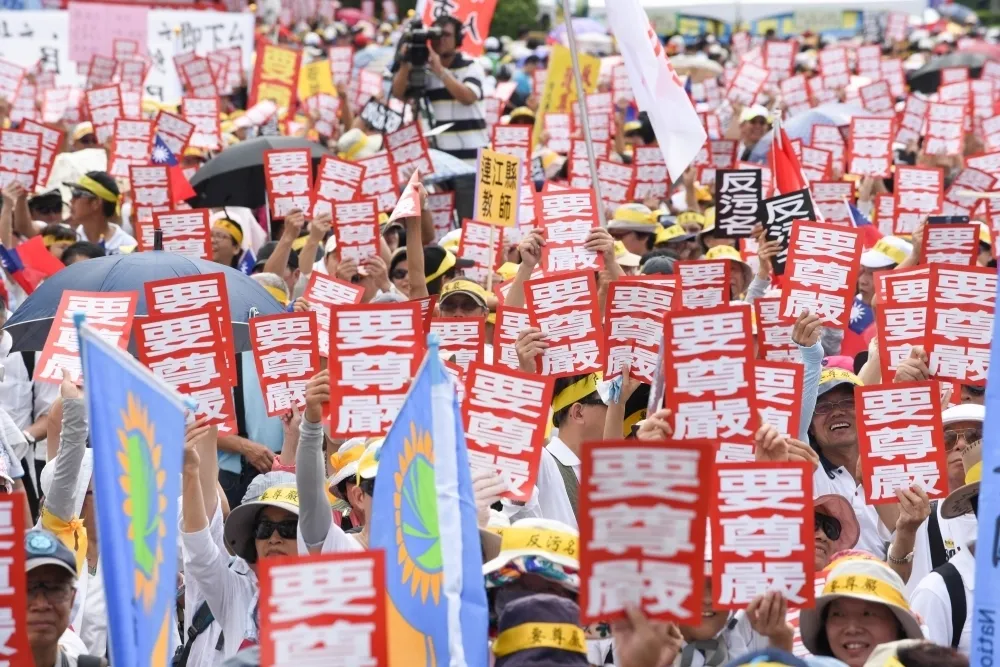 【捍衛教師權益】1萬份訴願書準備好了　全教產宣布司法爭議程序啟動