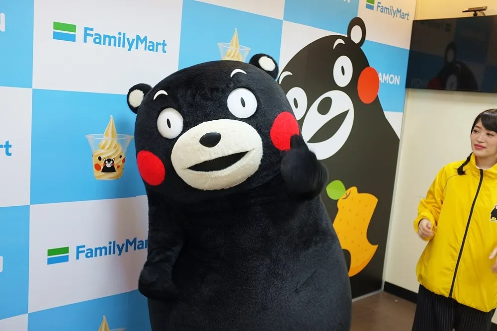 【有片】萌！熊本熊快閃台灣　全家便利商店「不知火橘霜淇淋」17日搶先開賣