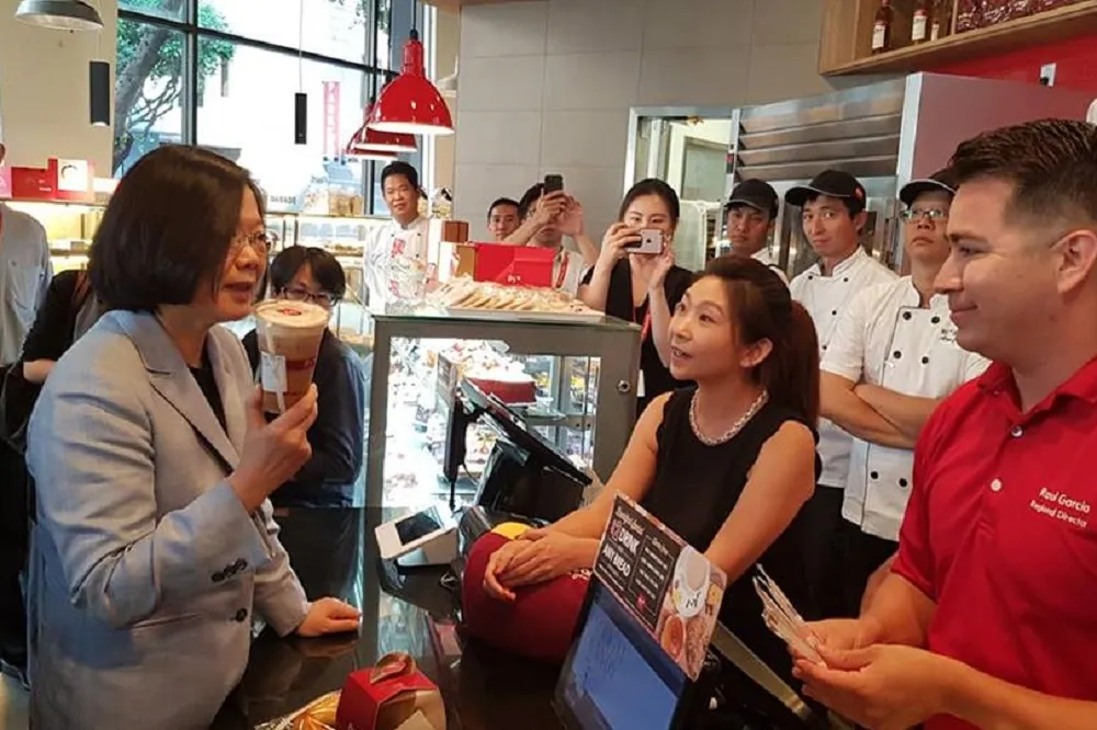 首度回應85度C事件　蔡英文：一杯咖啡多多少少走了味
