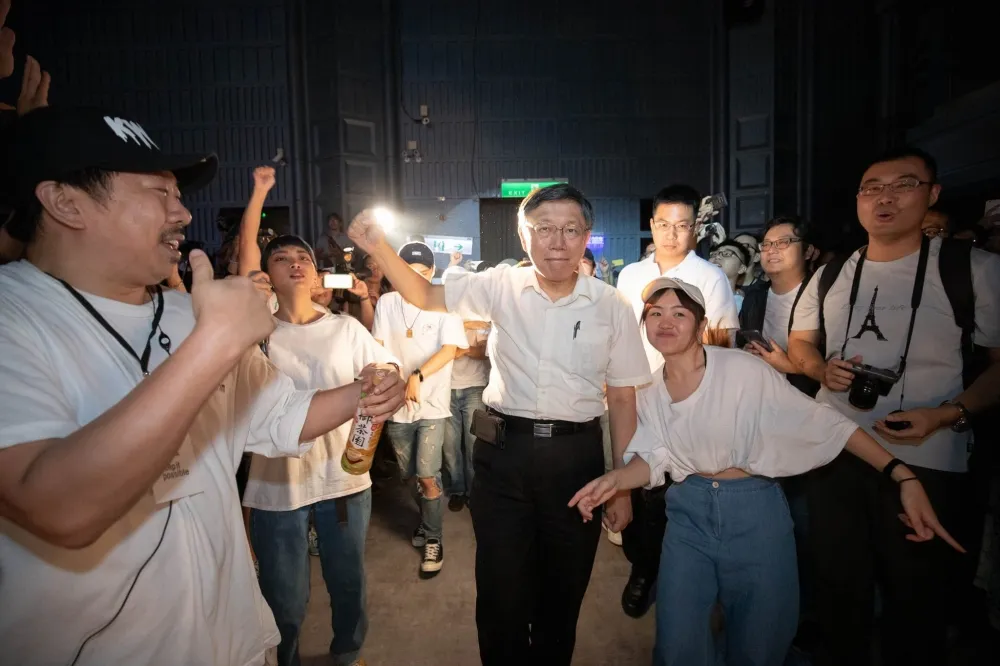 【阿北辦電音趴謝捐款】自豪半天募到4千萬　柯文哲嗆其他人「撈到最後一秒」