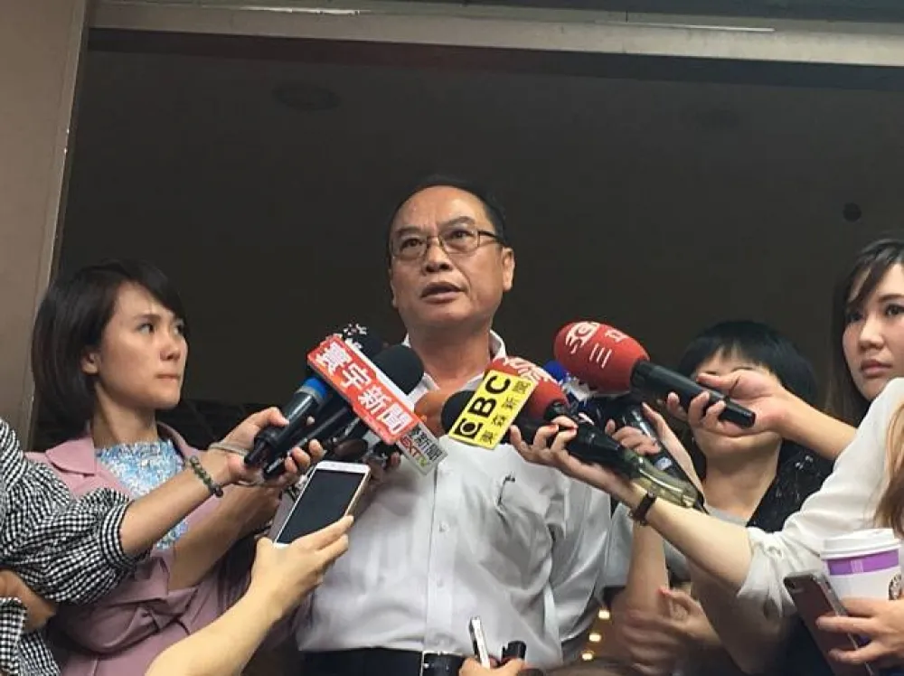 柯市府北農查帳挨批　常董張永成駁：民進黨把吳音寧變媽寶