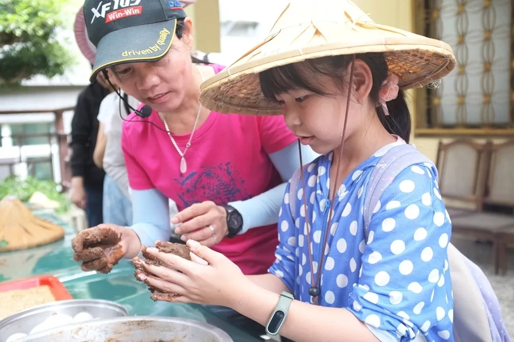 親子遊新選擇！彰化「清水岩寺」推生態教育、彩色饅頭 DIY 體驗營　