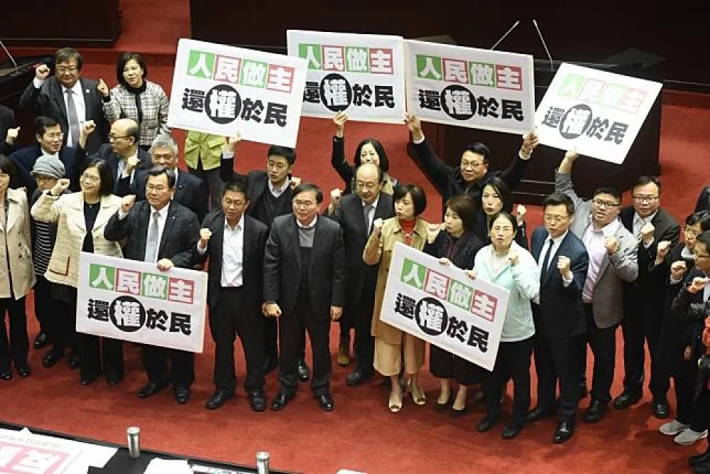 【反同婚公投衝擊】民進黨怕選情開花　挺同擔心豬隊友