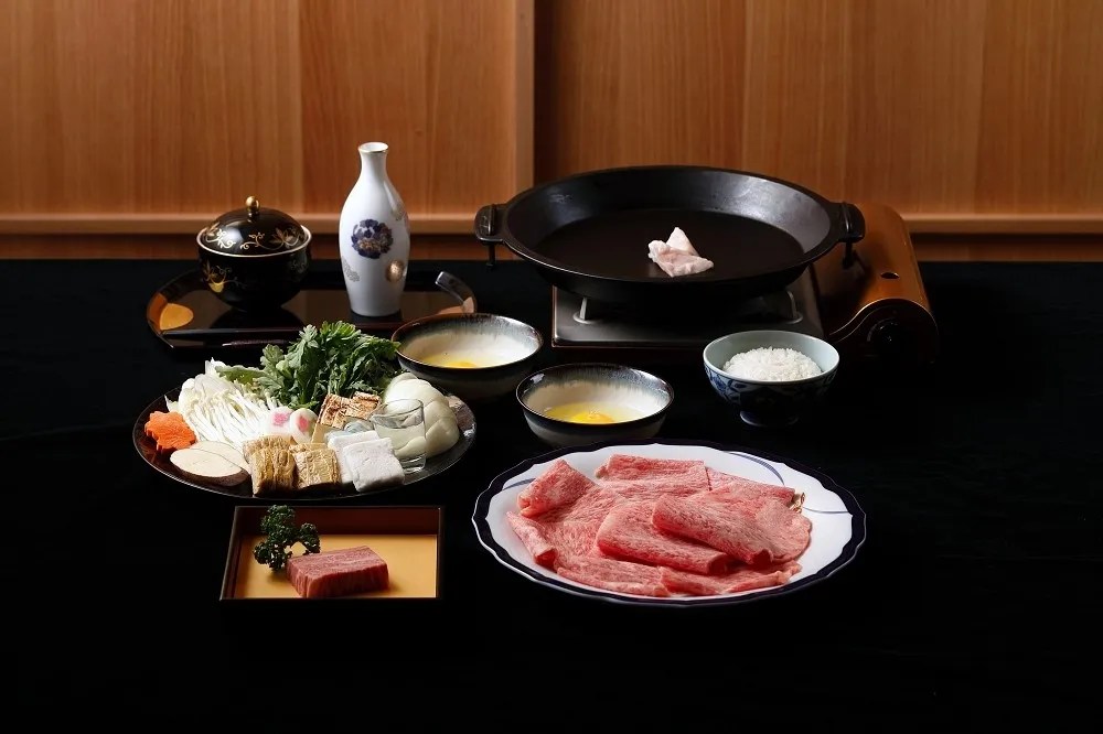 【有片】齊聚最夢幻日澳和牛「樂軒松阪亭」5/10開幕！ 穿著和服品嘗正統關西風壽喜燒