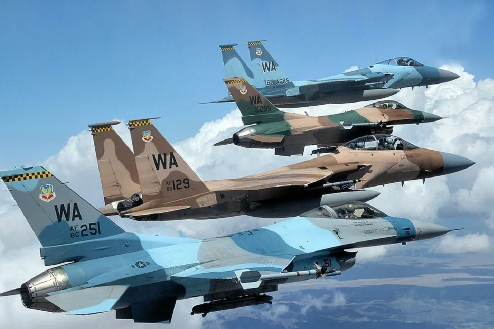 當F-15C/D戰機對上Su-35S　誰能勝出
