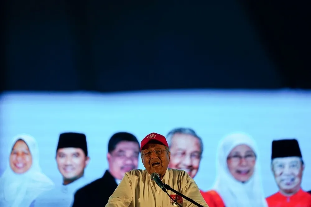 【馬來西亞大選】昔日師徒今敵手　92歲馬哈迪偕反對陣營拚再起
