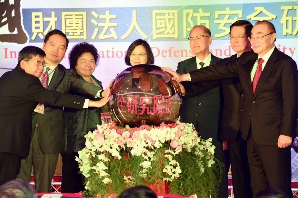 國防安全研究院明掛牌成立　馮世寬出任董事長