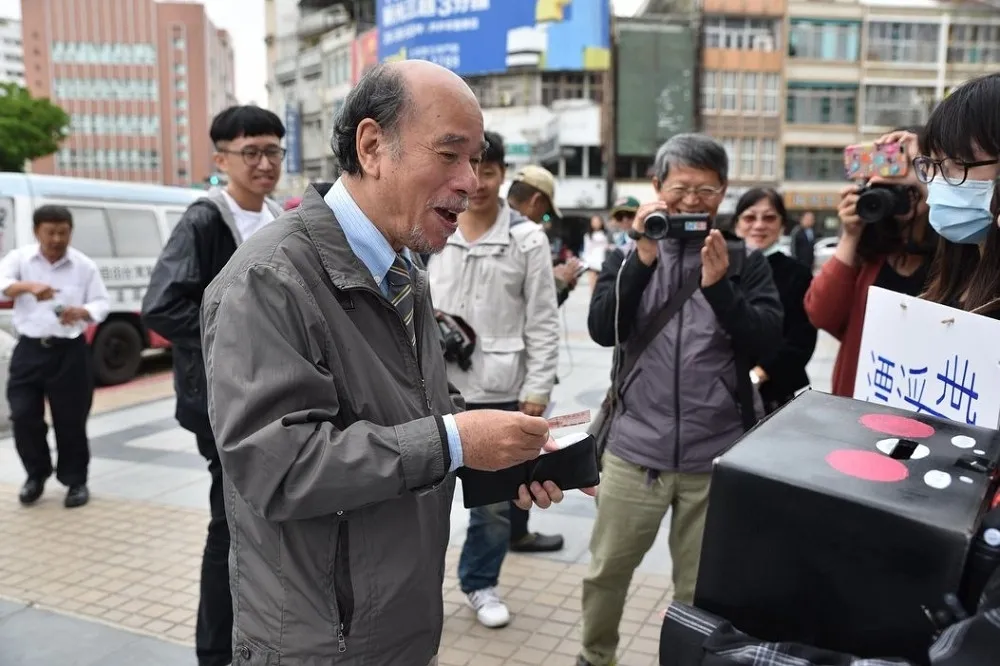 【內幕】沒申報財產重罰100萬　上百個小政黨恐湧現「解散潮」