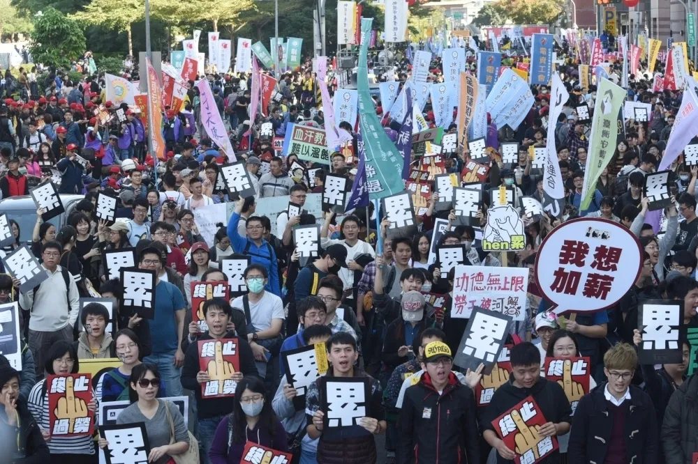 蔡英文就職將滿兩年　勞團批：六大勞工政策嚴重跳票