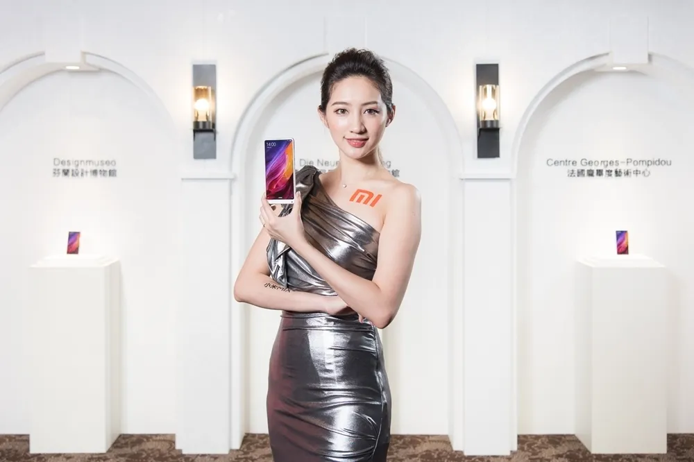 【新品直擊】小米MIX 2S、紅米Note 5雙機登台　600元有找的無線充電器也來了