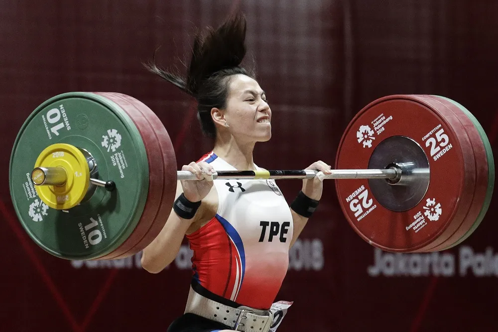【雅加達亞運】郭婞淳發威！　舉重女子58公斤級勇奪金牌