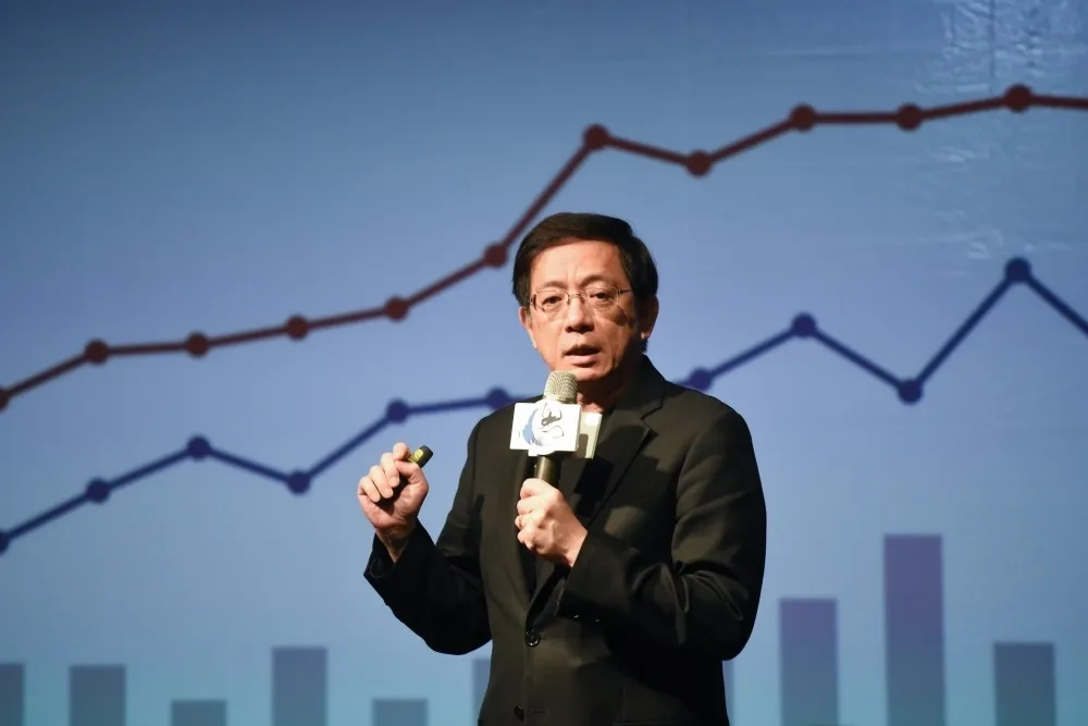管中閔再嗆教育部應負責　台大教授酸：愚人節笑話