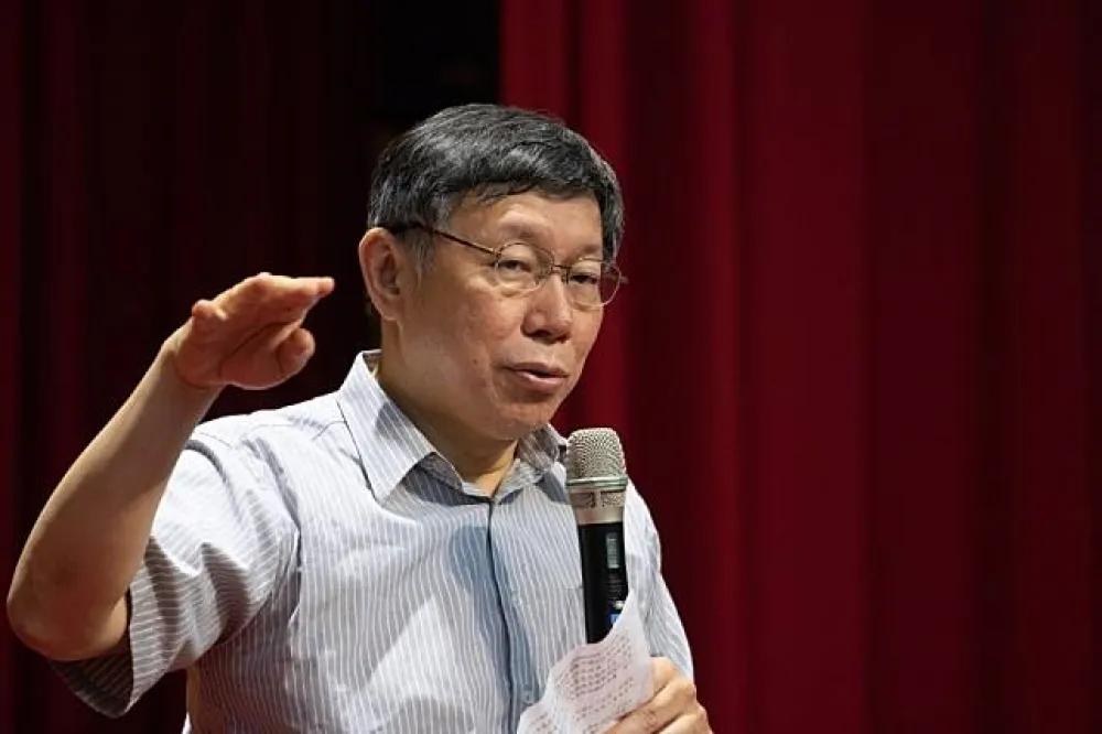 民調皆指柯文哲支持度暴跌　為「兩岸一家親」道歉付代價
