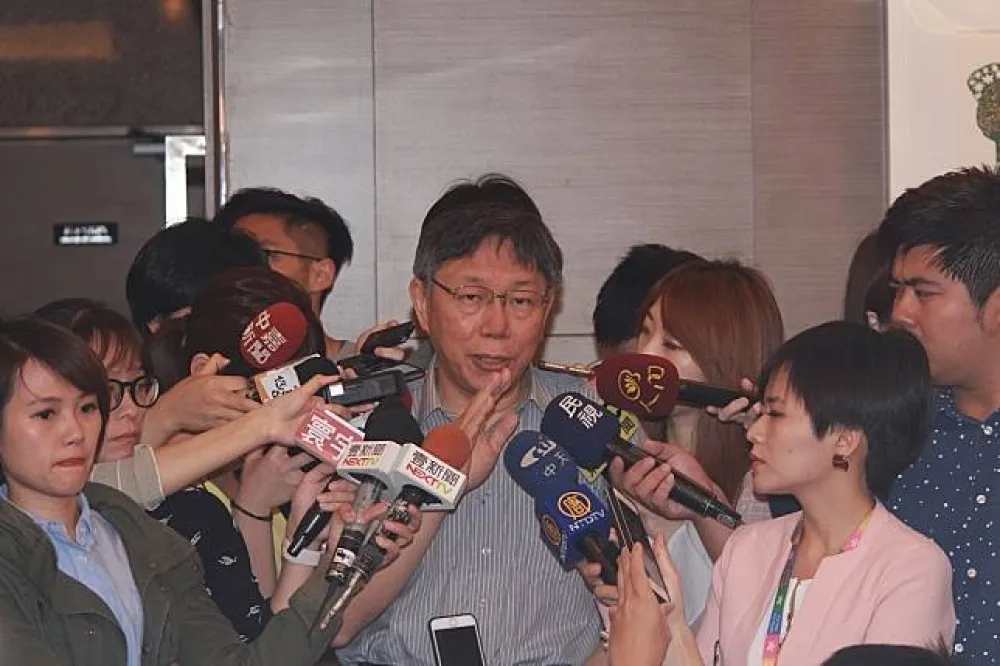 作家爆料「旱草」這群人決策北市府　柯文哲：...寫科幻小說嗎