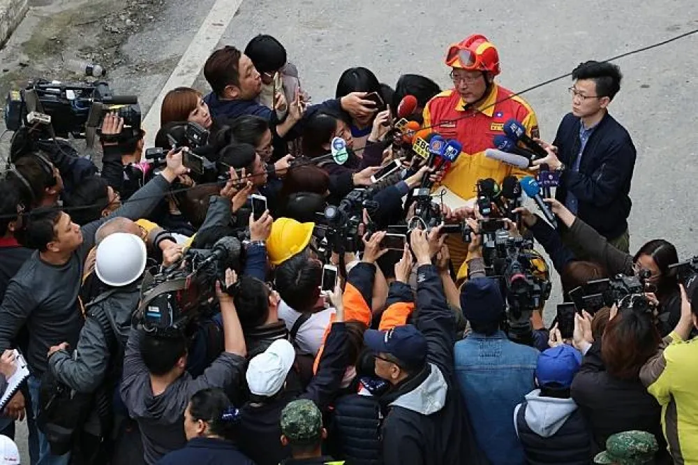 【還是來不及】213室尋獲香港夫婦　遭橫樑壓在房內
