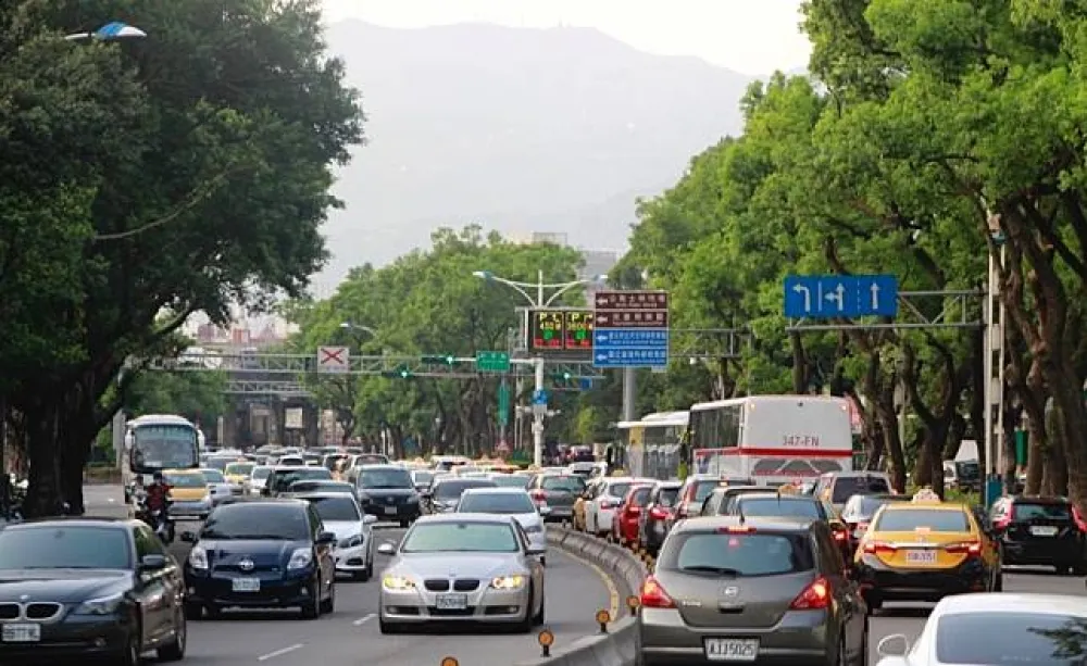 【塞車路段看這裡】清明連假國道高乘載　0-5時不收過路費