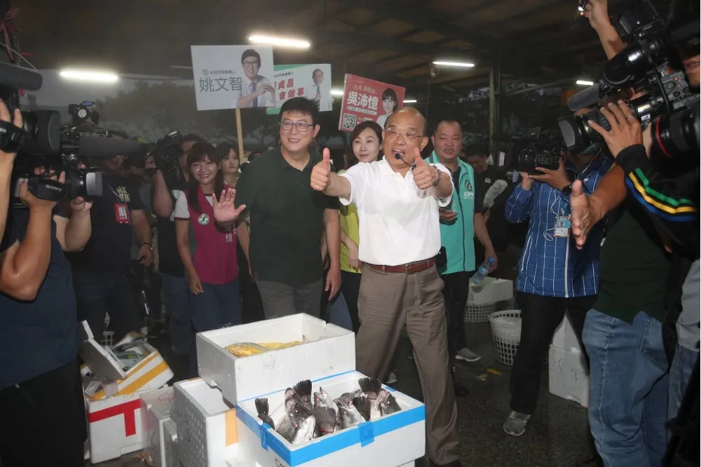 姚文智、蘇貞昌合體拜票　互讚內行「爆發力特強」