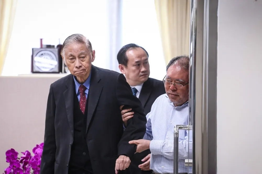 【文大董事會流會】僅5人出席　抵制者：勿將選校長和奪校產混為一談　