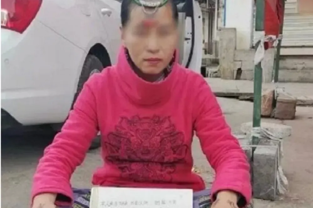 「本姑娘生的漂亮，所以不想上班，在此乞討」　中國微信瘋「貌美」女乞丐