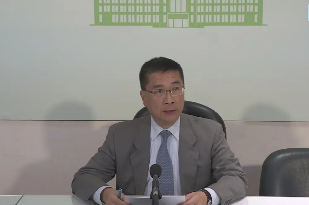 【直播】行政院發布海委會及經濟部次長人事　首任主委由黃煌煇出任