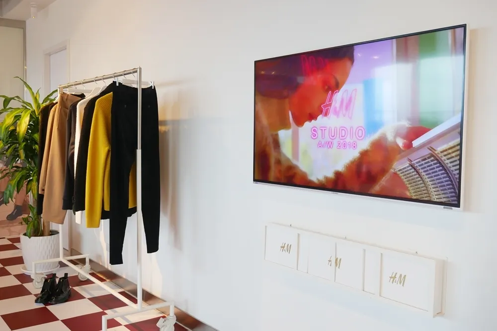 預覽H&M 2018秋冬服飾　新墨色與格紋即將佔領時尚街頭