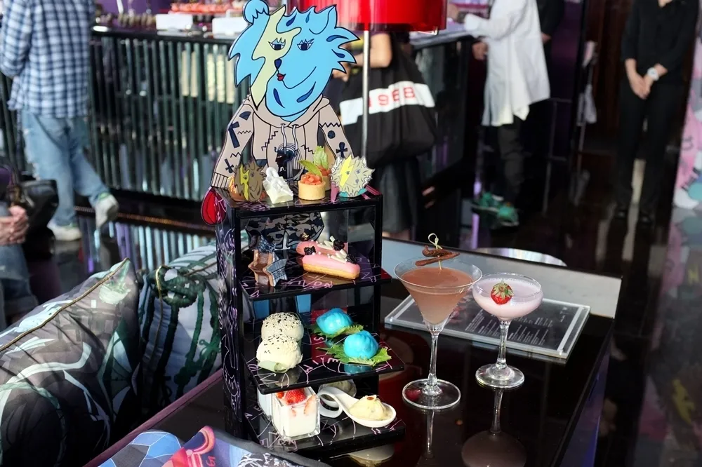 【有片】31樓高空限定下午茶　W飯店攜華裔設計師推「狂艷部落」雙人鹹甜點