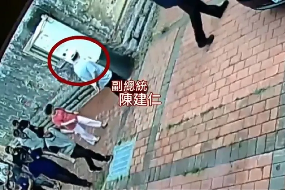 【有片】陳建仁遊金門畫面曝光　戴上帽子口罩還是被認出