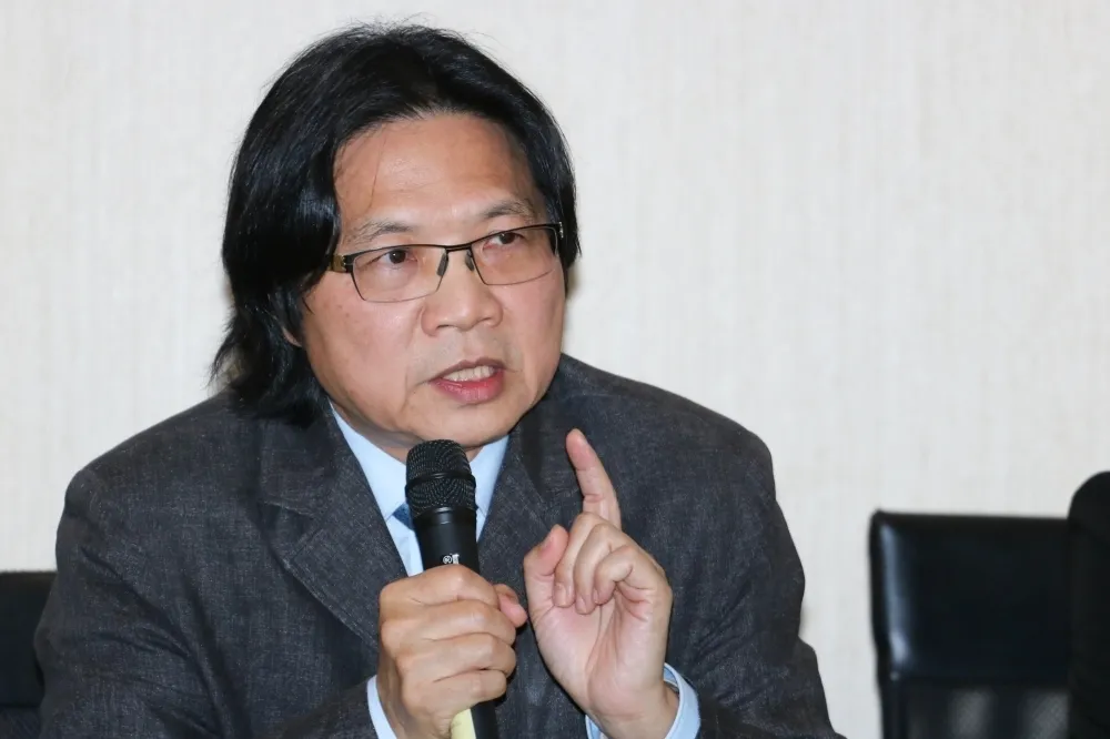 葉俊榮遭爆在中國另一所大學也掛名　李錫錕：葉部長去做功德嗎？
