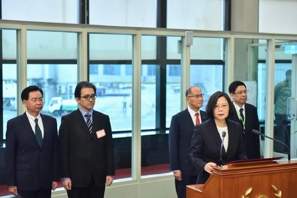 蔡英文出訪非洲幻象伴飛　緊盯「周邊」情勢要求隨時回報