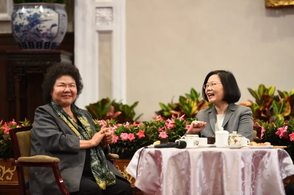 不是要菊姐來分擔責任　扁提醒蔡英文：  無私力挺才不會枉然