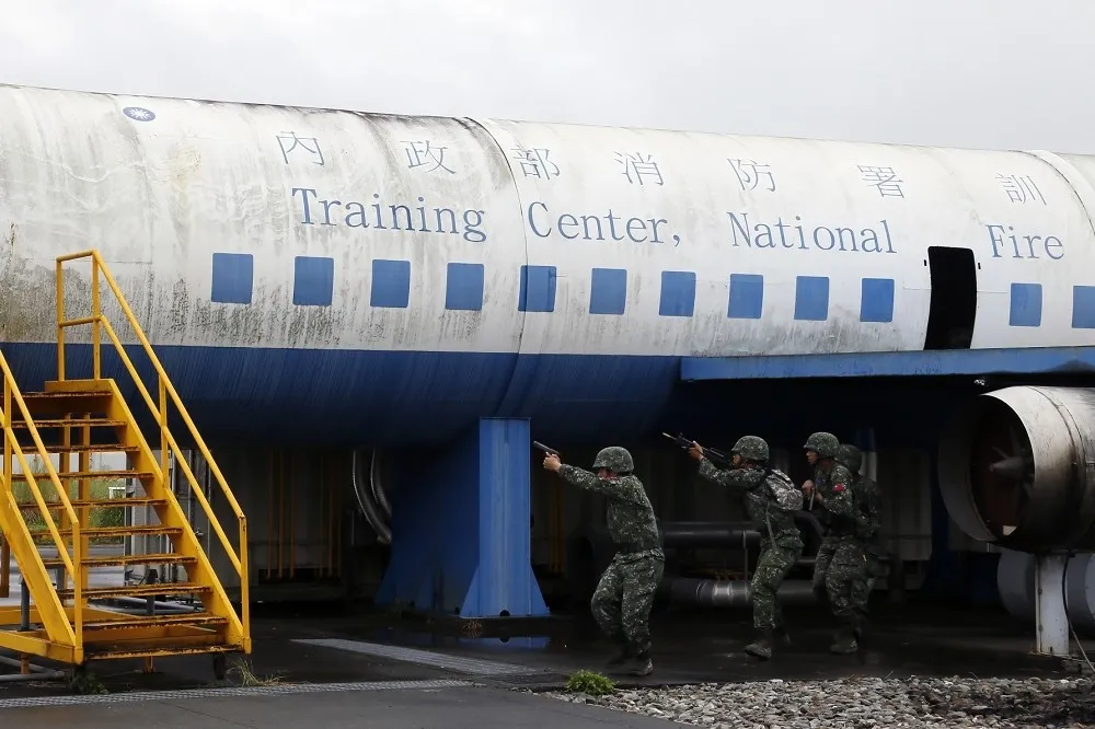 陸軍特戰10天行軍270公里　驗證機場反劫持能力