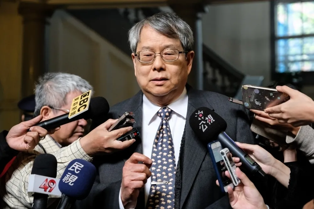 蔡錦賢曾賄選判刑後逃亡　 陳師孟行文要求中選會駁回參選資格