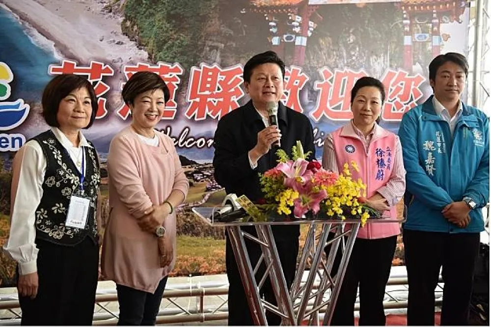 資產是藍字怎成最窮縣長　傅崐萁：若看不懂財報可開幼幼班教