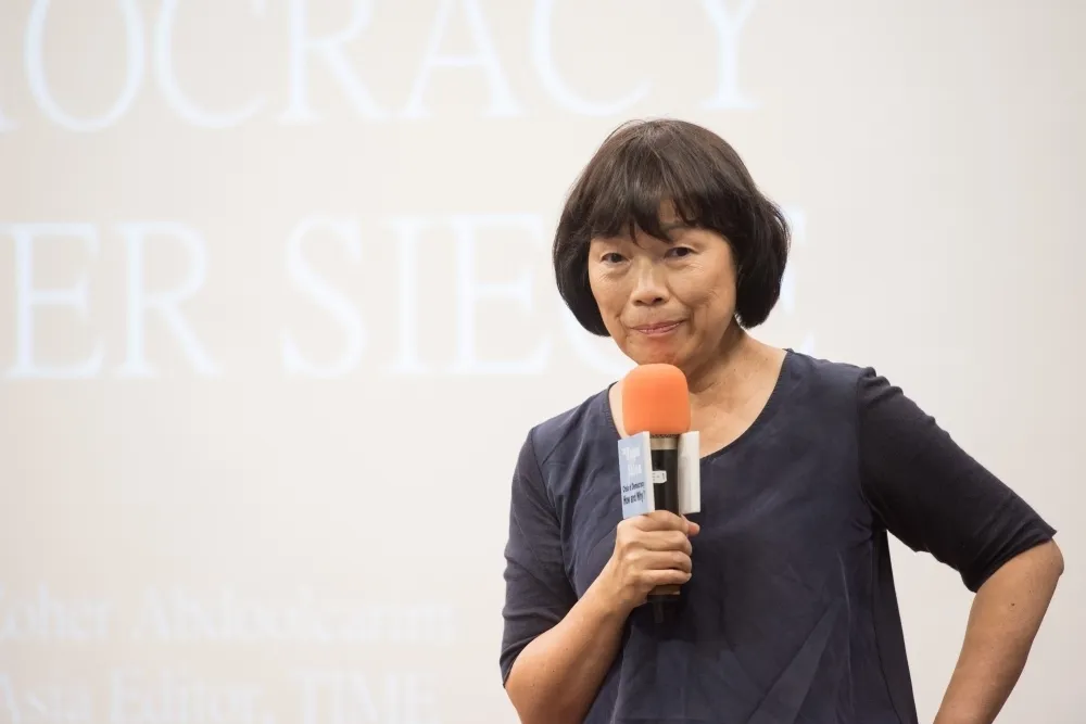龍應台：台灣當局忙鬥爭　北京想統一不需動手