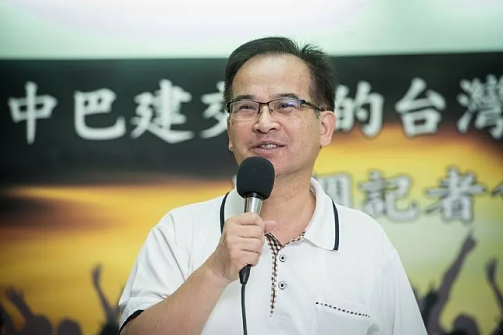 不滿蔡英文執政路線　台南前縣長蘇煥智宣佈退黨參選北市長