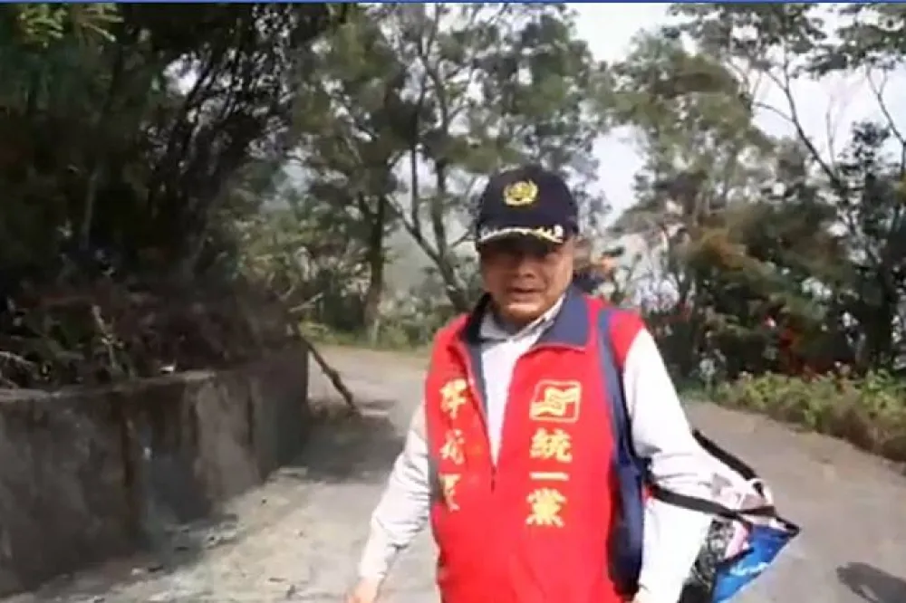 統促黨闖蔡英文父親墓園　警方攔截帶走李承龍等4人