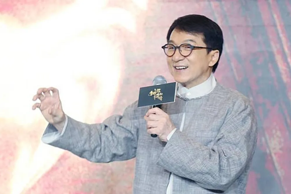 成龍新片《神探蒲松齡》發布定檔海報　明年大年初一中國上映