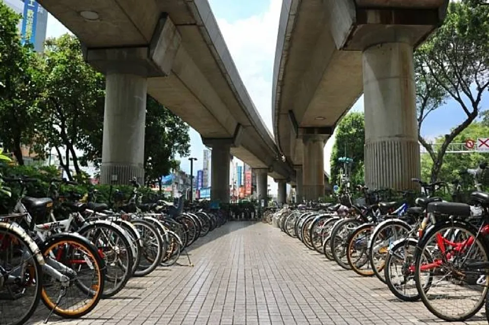 【鐵馬族有福】北捷放寬開放時段　4/2下平日離峰可帶自行車搭捷運