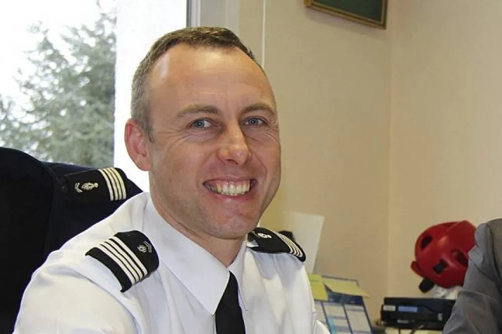 法國恐攻中的無名英雄　捨己換人質軍官傷重過世