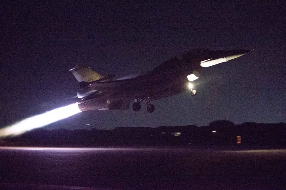【F16戰機迎接亞運英雄】華航廣播感謝選手們為國付出　蔡英文：歡迎回家